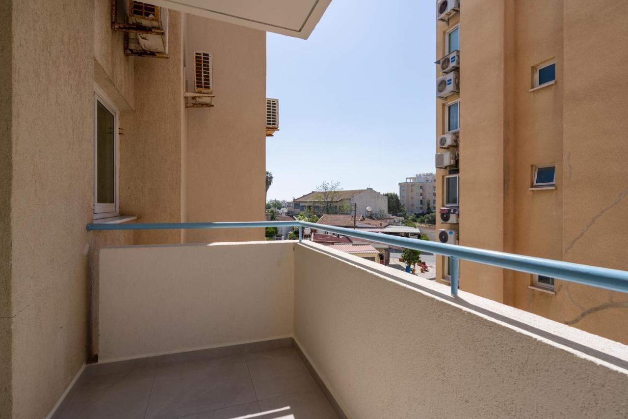 Andrea 3-Bedroom Apt In Mackenzie Larnaca Exteriör bild